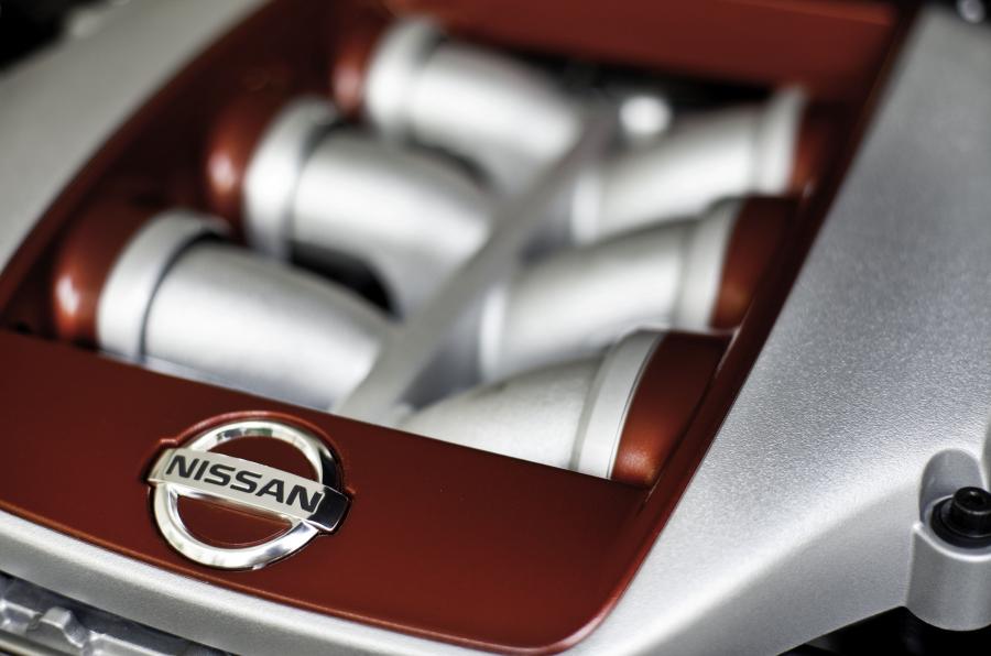  Nissan GT-R 2012 года  (US) (фото 2 из 74)